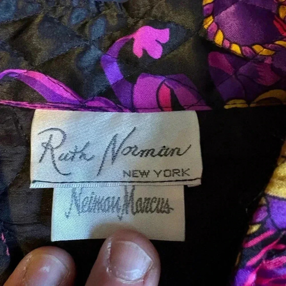 Ruth Norman Vtg Satin  Quilted Print Jacket, Neiman Marcus Size L - Picture 4 of 7